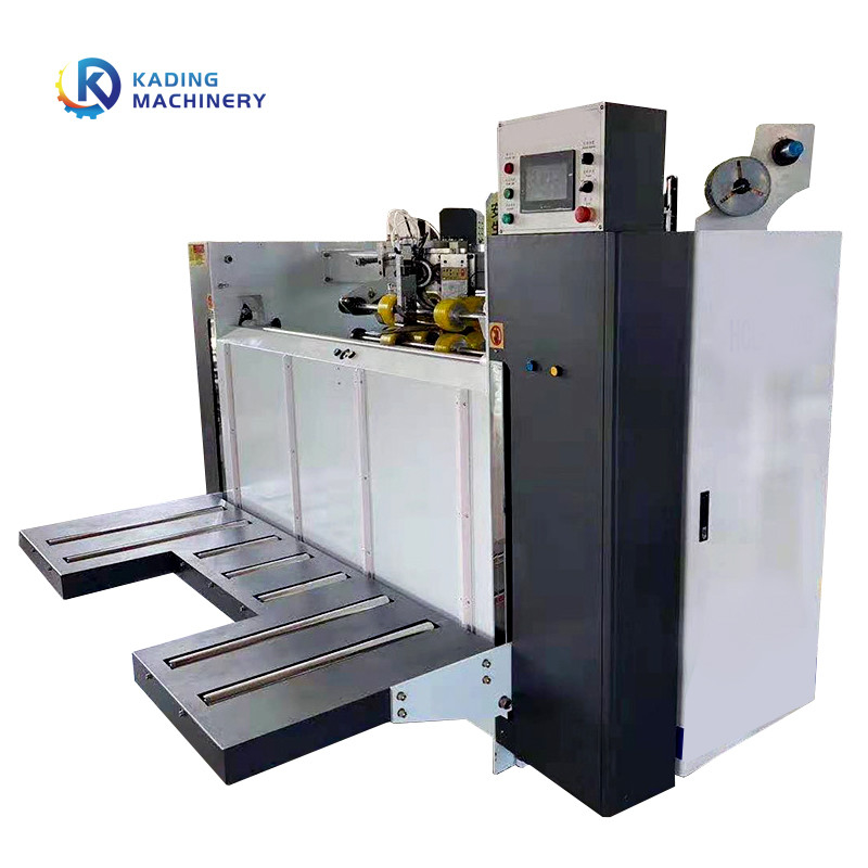 Máquina de costura de la caja acanalada semi automática con la alimentación de papel de la succión del vacío para la fabricación de cajas